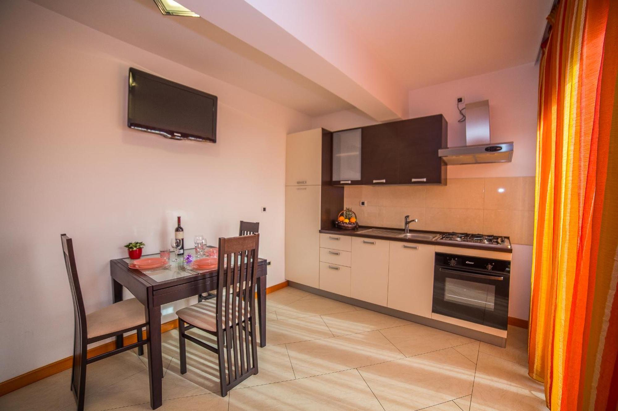 Apartments Milan Makarska Bilik gambar