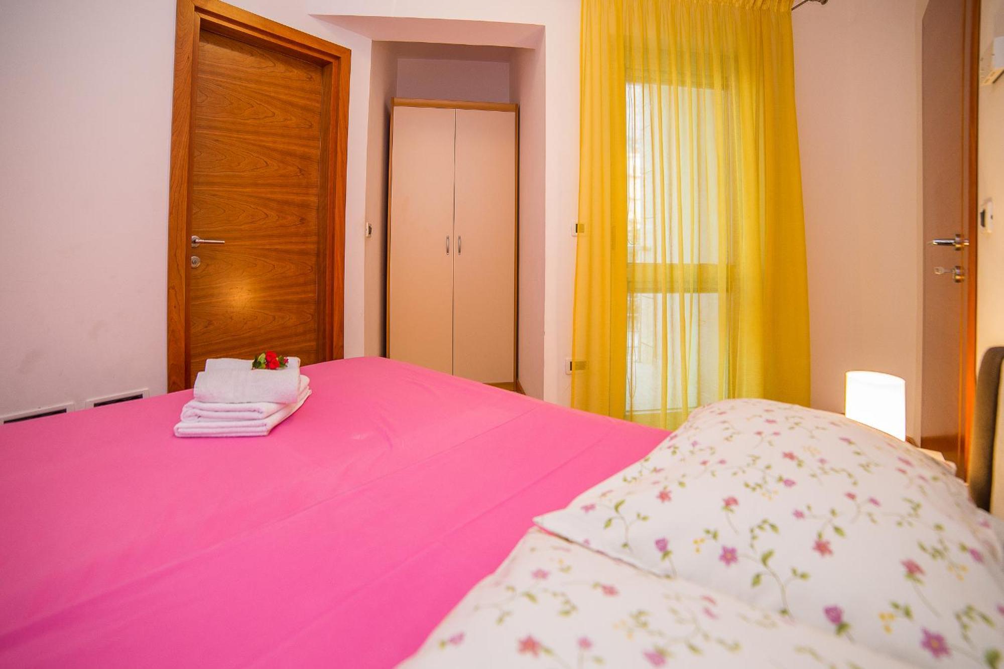 Apartments Milan Makarska Bilik gambar