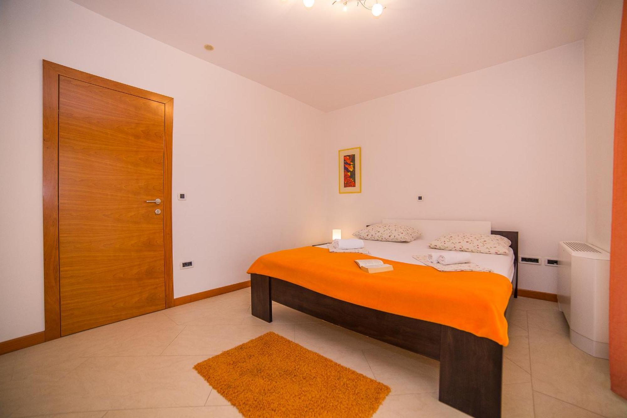 Apartments Milan Makarska Bilik gambar