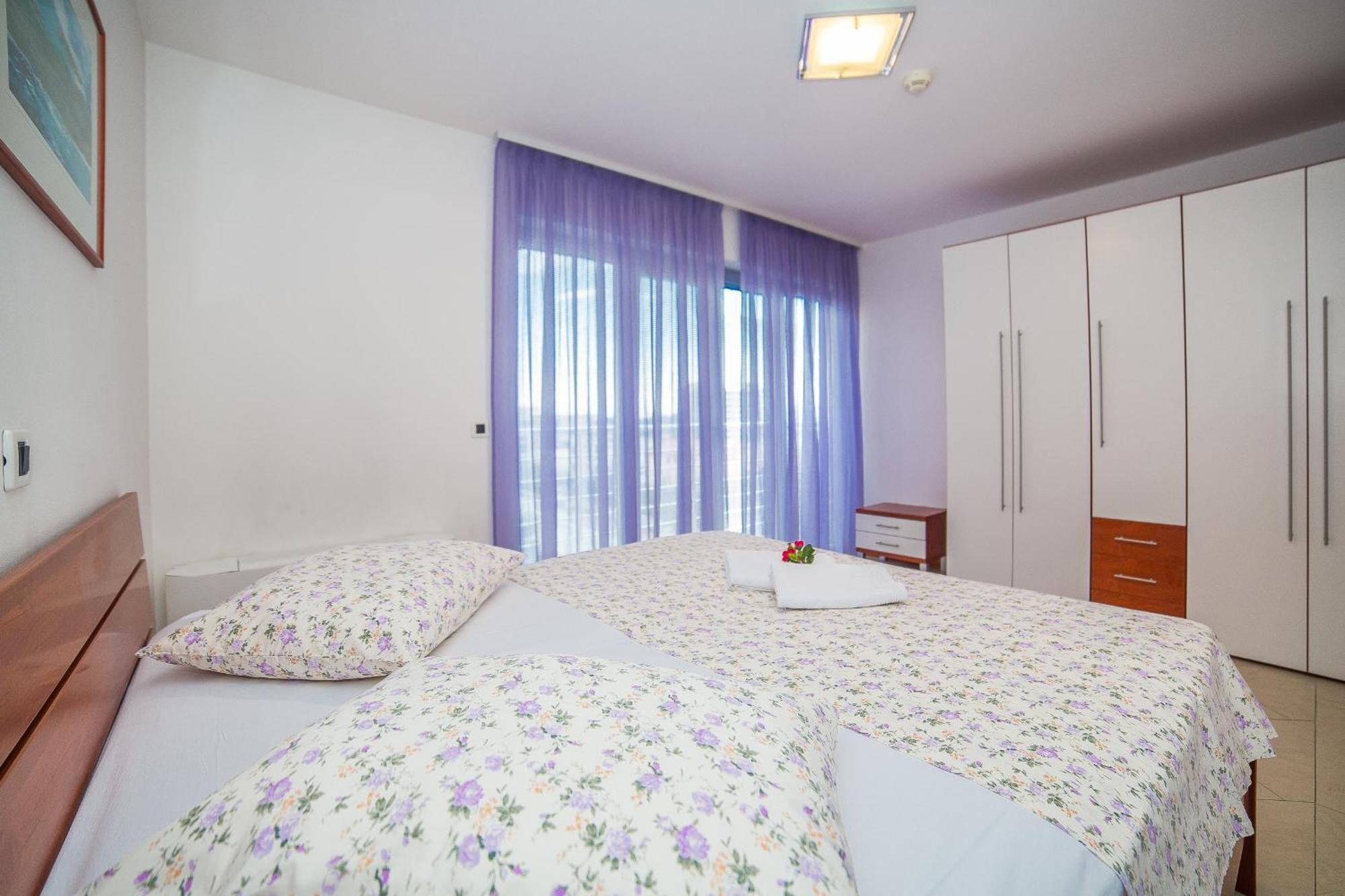 Apartments Milan Makarska Bilik gambar